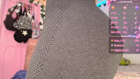 Camila online show from 02-06-25, 09:49