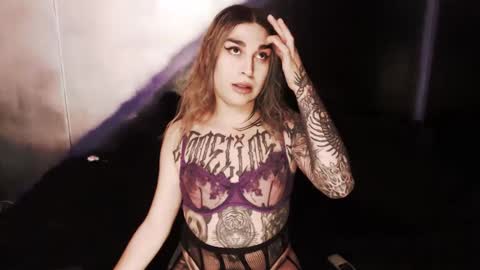 Nikki online show from 12-30-24, 12:11