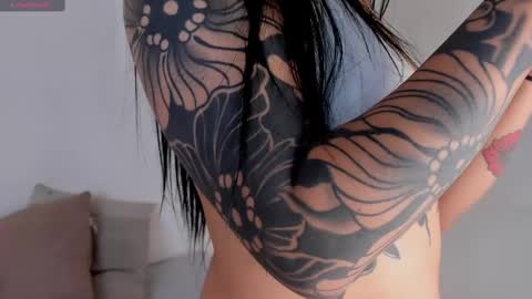 Cylie online show from 01-10-25, 01:09