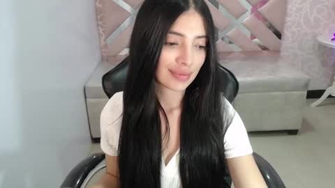 CINTIA ARAUJO online show from 11-21-25, 02:54