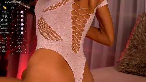 Snapshot of cynthiawest chatting on 12-03-25, 04:20 Ivy online show from 12-03-25, 04:20