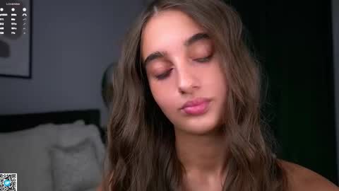 Isabella online show from 11-11-25, 12:54