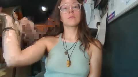 Snapshot of d3sert_moon chatting on 11-22-25, 10:20 d3sert_moon online show from 11-22-25, 10:20