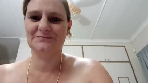 Snapshot of d4p_couple chatting on 03-10-25, 08:12 Deb peter online show from 03-10-25, 08:12