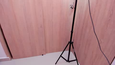 Snapshot of d___darling chatting on 12-21-24, 09:44 darling online show from 12-21-24, 09:44