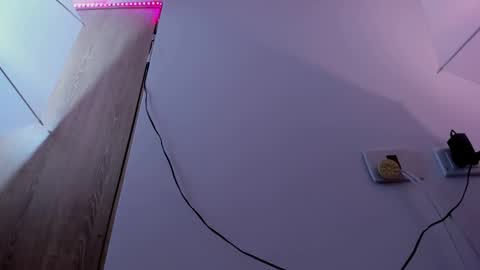 Snapshot of d___darling chatting on 12-26-24, 08:18 darling online show from 12-26-24, 08:18