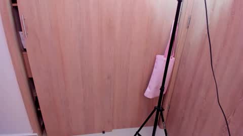 Snapshot of d___darling chatting on 01-15-25, 10:06 darling online show from 01-15-25, 10:06