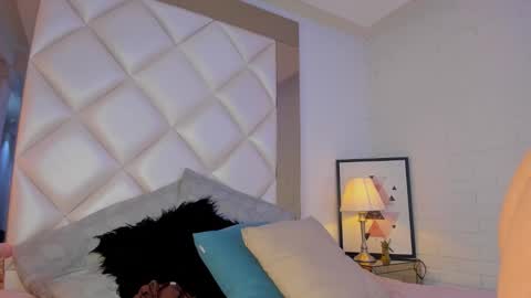 Kim online show from 12-31-24, 08:26