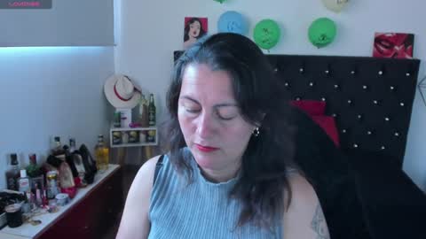 Mia  online show from 02-06-25, 12:48