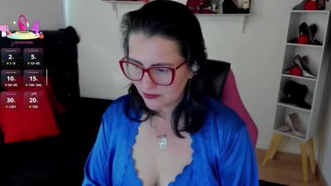 Mia  online show from 09-21-25, 11:34