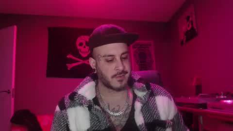 Snapshot of dabirdfree chatting on 02-01-25, 02:26 Destroyer online show from 02-01-25, 02:26