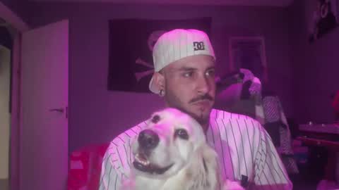 Snapshot of dabirdfree chatting on 09-22-25, 10:56 Destroyer online show from 09-22-25, 10:56