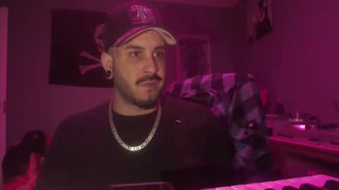 Snapshot of dabirdfree chatting on 01-13-26, 01:55 Destroyer online show from 01-13-26, 01:55