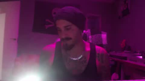 Snapshot of dabirdfree chatting on 02-10-26, 08:35 Destroyer online show from 02-10-26, 08:35