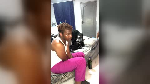 Snapshot of dad_tothesehoes chatting on 02-16-26, 06:15 dad_tothesehoes online show from 02-16-26, 06:15