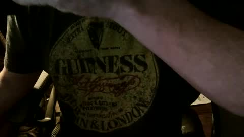 Snapshot of dadbodddd chatting on 02-15-25, 03:06 Dad Bod online show from 02-15-25, 03:06