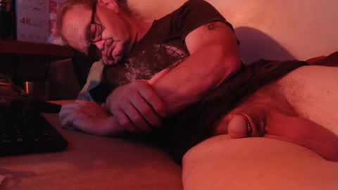 Snapshot of daddiesmonstercock chatting on 09-11-25, 02:44 daddiesmonstercock online show from 09-11-25, 02:44