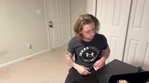 Snapshot of daddydaydrinkz chatting on 03-10-25, 05:43 DaddydayDrinkz online show from 03-10-25, 05:43