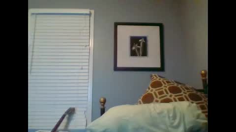 Snapshot of daddyslittledefect666 chatting on 10-08-25, 01:36 Jaime online show from 10-08-25, 01:36