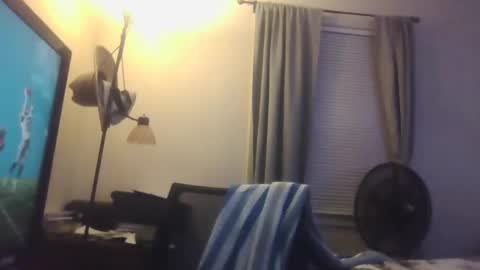 Snapshot of daddyyankeeny chatting on 12-18-24, 02:53 daddyyankeeny online show from 12-18-24, 02:53