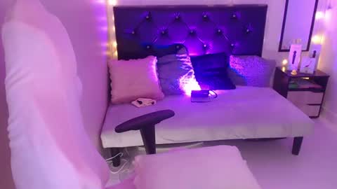 amanda online show from 07-21-26, 01:24