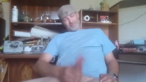 Snapshot of dadsfreedickrides chatting on 10-09-25, 06:50 dadsfreedickrides online show from 10-09-25, 06:50