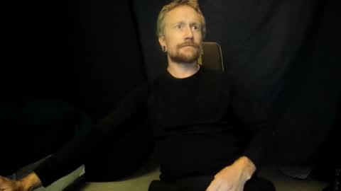 Snapshot of daemon456321 chatting on 12-12-24, 05:42 daemon online show from 12-12-24, 05:42