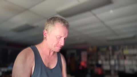 Snapshot of daemon456321 chatting on 10-28-25, 05:26 daemon online show from 10-28-25, 05:26