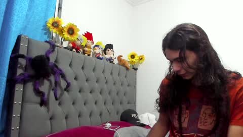 Snapshot of daemon_txuspunk chatting on 12-13-24, 01:59 DAEMON online show from 12-13-24, 01:59