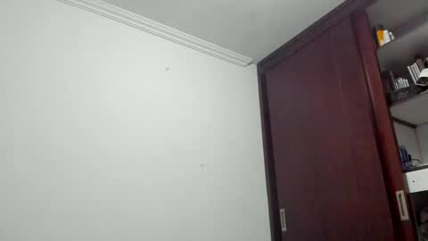 Snapshot of daemon_txuspunk chatting on 12-31-24, 04:27 DAEMON online show from 12-31-24, 04:27