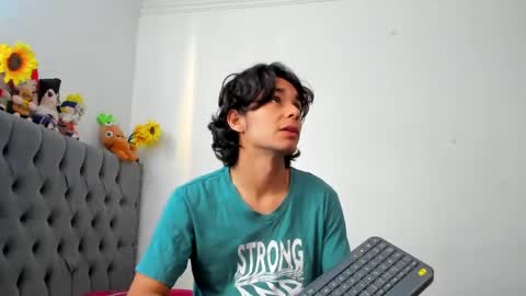 Snapshot of daemon_txuspunk chatting on 01-07-25, 07:06 DAEMON online show from 01-07-25, 07:06