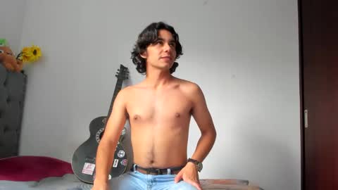 Snapshot of daemon_txuspunk chatting on 01-11-25, 08:21 DAEMON online show from 01-11-25, 08:21