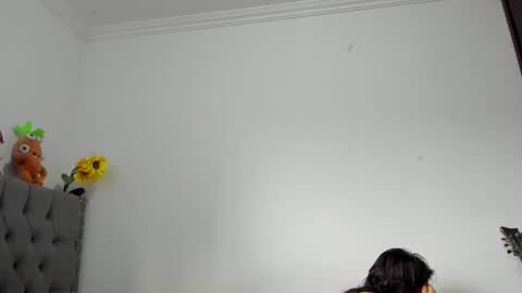 Snapshot of daemon_txuspunk chatting on 01-21-25, 10:19 DAEMON online show from 01-21-25, 10:19