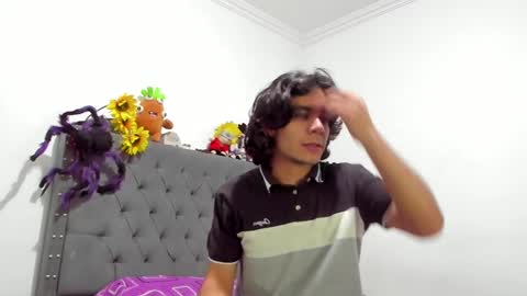 Snapshot of daemon_txuspunk chatting on 02-17-25, 08:19 DAEMON online show from 02-17-25, 08:19