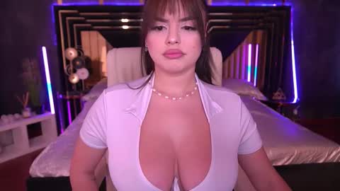 daenerys_daen online show from 09-22-25, 07:32