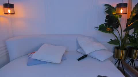 dafne_hillss online show from 10-01-25, 12:38