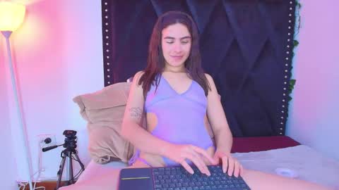dafne_quenn online show from 11-19-25, 01:00