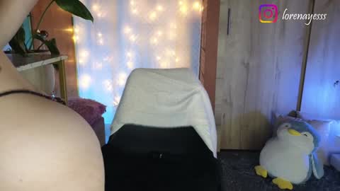 Snapshot of dafne_shark chatting on 01-11-25, 12:40 LORENA online show from 01-11-25, 12:40