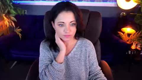 Snapshot of dafni_mon chatting on 11-21-25, 06:45 Dafni Mon online show from 11-21-25, 06:45