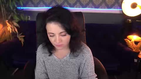 Snapshot of dafni_mon chatting on 11-24-25, 06:35 Dafni Mon online show from 11-24-25, 06:35