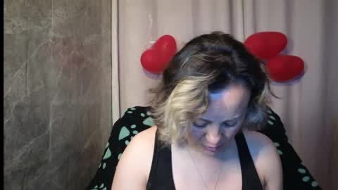 Snapshot of dagny_jo chatting on 03-05-25, 03:29 Lulu online show from 03-05-25, 03:29