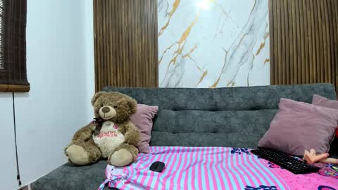 Snapshot of dahianaroa chatting on 02-25-26, 12:59 dahianaroa online show from 02-25-26, 12:59