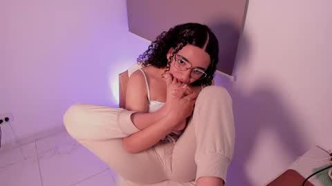 Dahli online show from 03-12-25, 03:57