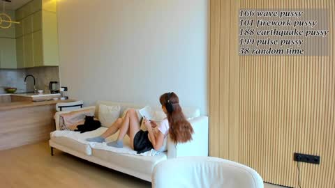 Snapshot of daily_love chatting on 10-15-25, 05:29 daily_love online show from 10-15-25, 05:29