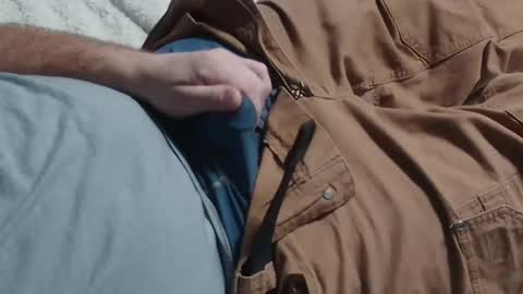 Snapshot of dailymrbater chatting on 12-17-25, 04:24 dailymrbater online show from 12-17-25, 04:24