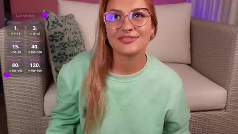 Snapshot of dailyn__1 chatting on 12-17-25, 07:42 Dailyn online show from 12-17-25, 07:42