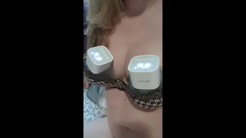 Mx Mommy Moo online show from 12-03-25, 04:49