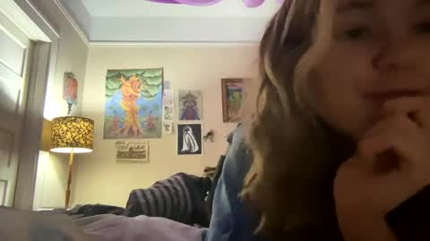 Snapshot of daisybaby699 chatting on 12-28-24, 06:28 DaisyB3 online show from 12-28-24, 06:28