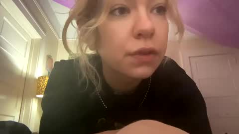 Snapshot of daisybaby699 chatting on 12-31-24, 10:23 DaisyB3 online show from 12-31-24, 10:23