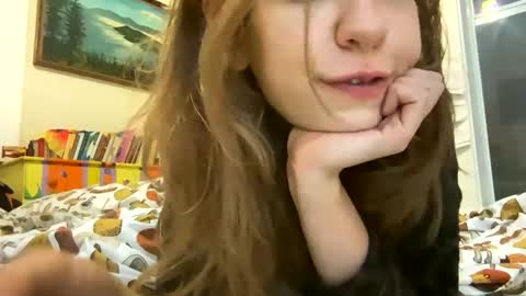 Snapshot of daisybaby699 chatting on 03-01-25, 02:15 DaisyB3 online show from 03-01-25, 02:15